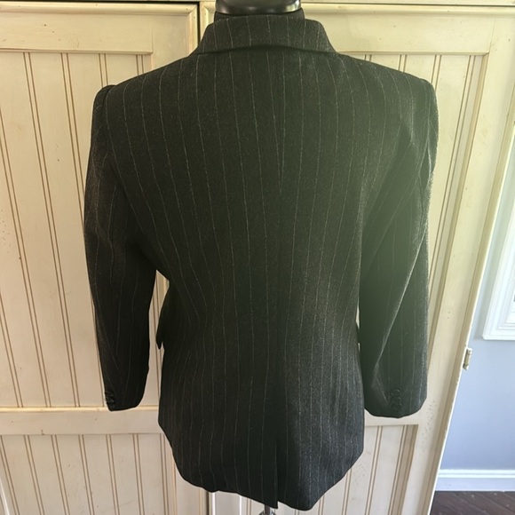 MaxMara Woman’s Classic & Trendy Wool Power Pinstriped Blazer - Picture 3 of 12